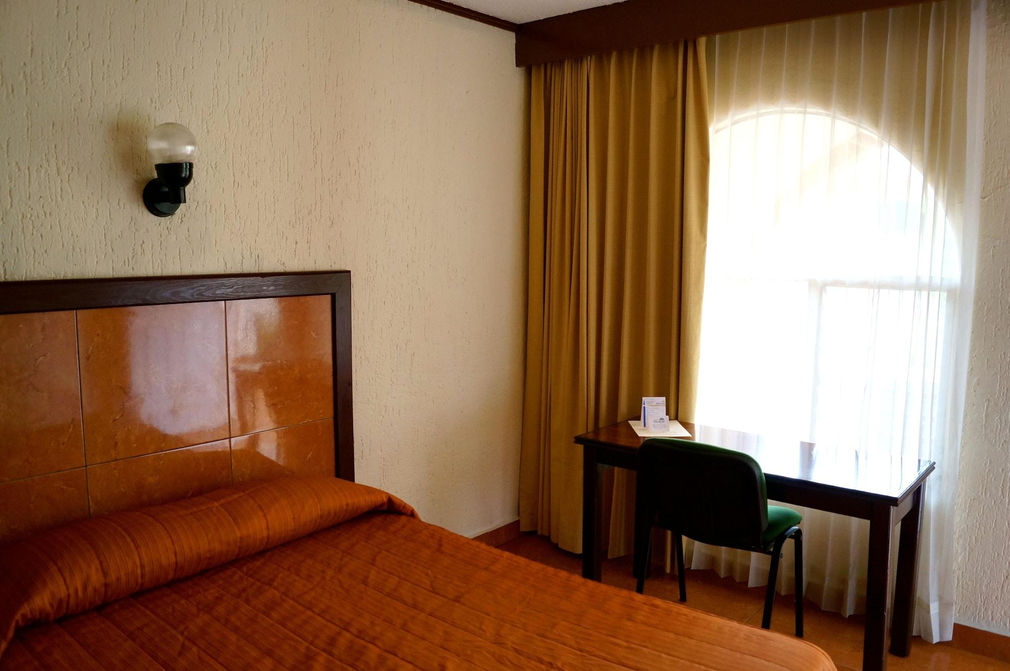 Hotel & Suites Villa Del Sol Morelia Exterior foto
