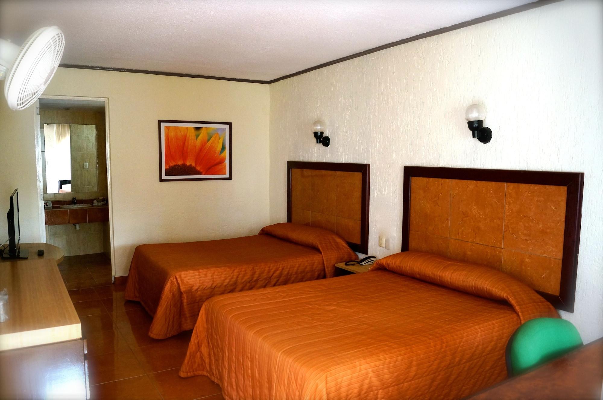 Hotel & Suites Villa Del Sol Morelia Exterior foto