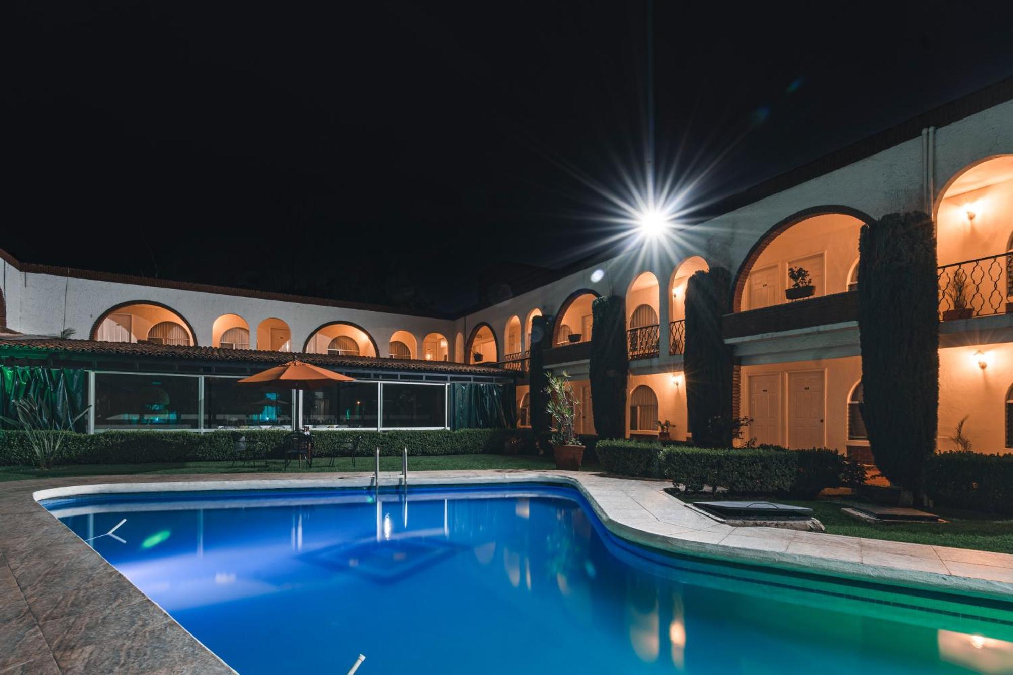 Hotel & Suites Villa Del Sol Morelia Exterior foto